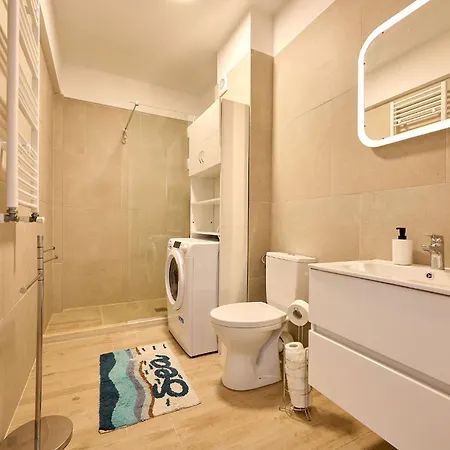 Sea-esta In Infinity * Mamaia