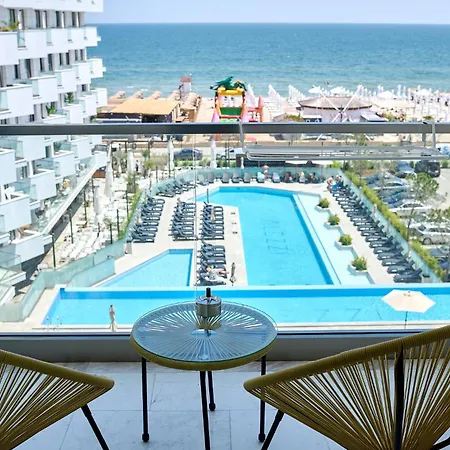 Sea-esta In Infinity Mamaia