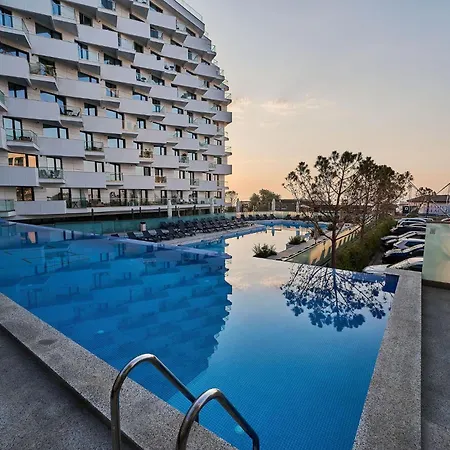 Sea-esta In Infinity Apartment